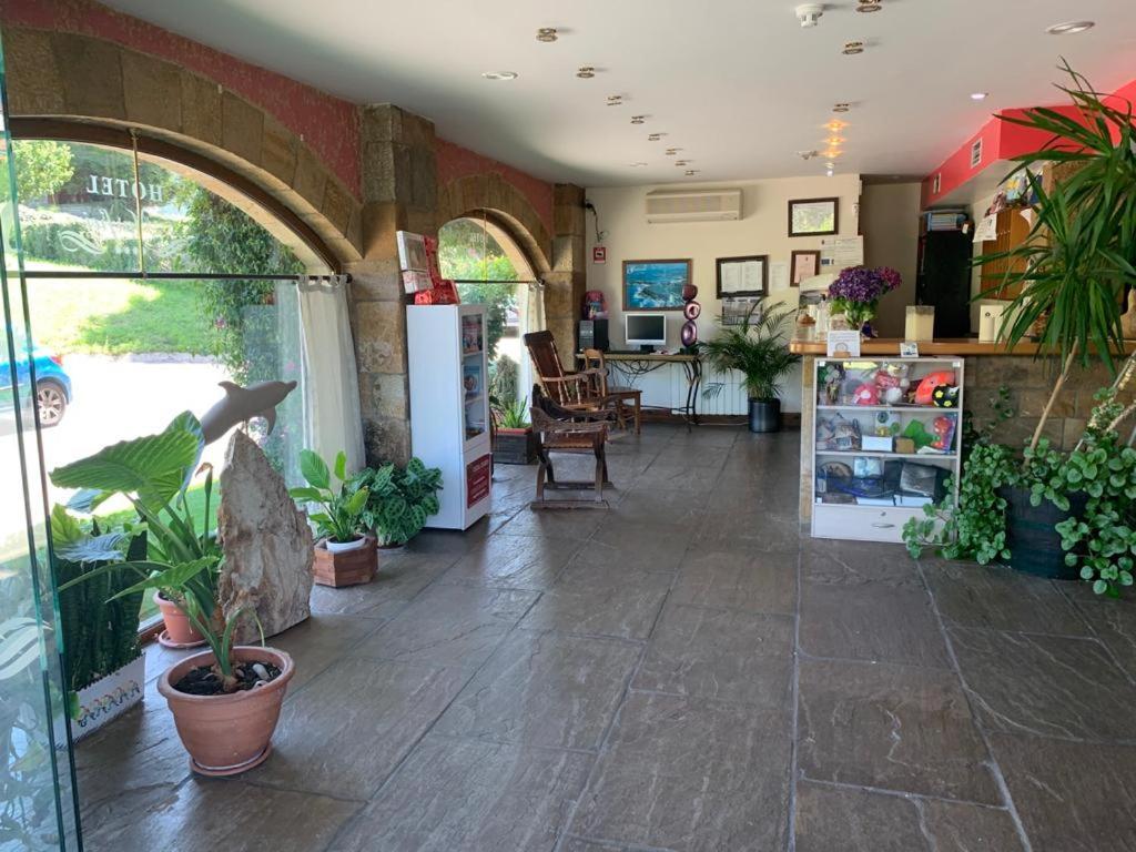 Hotel Marfrei Hinojedo Kültér fotó